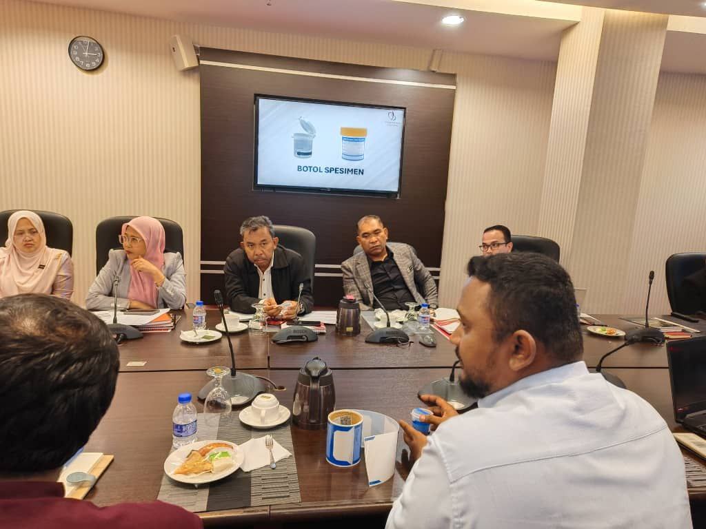 Meeting group photo 3